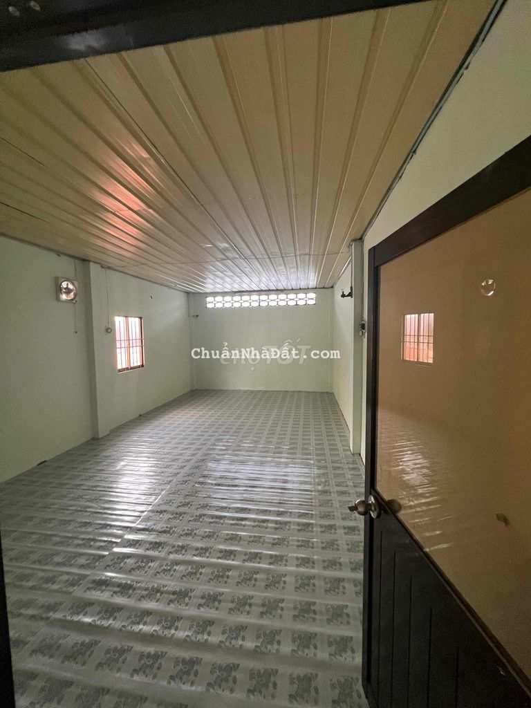 Cho Thuê Nhà MT 547 Phạm Văn Chí - Q6 [4m x 18m]