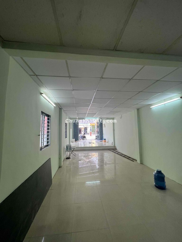 Cho Thuê Nhà MT 547 Phạm Văn Chí - Q6 [4m x 18m]