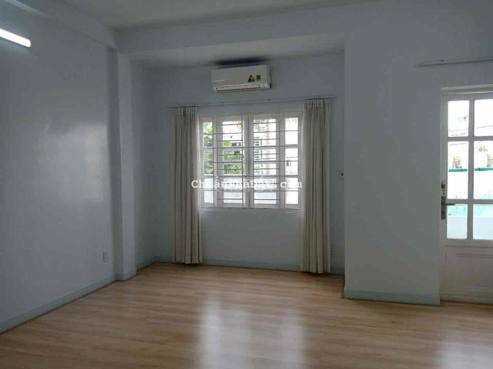 Hẽm 8M Nhà 5x12 2 Lầu 4 phòng Có Máy Lạnh