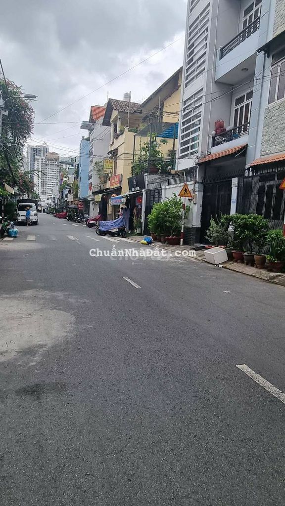 SANG QUÁN HỦ TÍU KHU CƯ XÁ NGÂN HÀNG DT 4X25 ĐƯỜNG RỘNG 24M