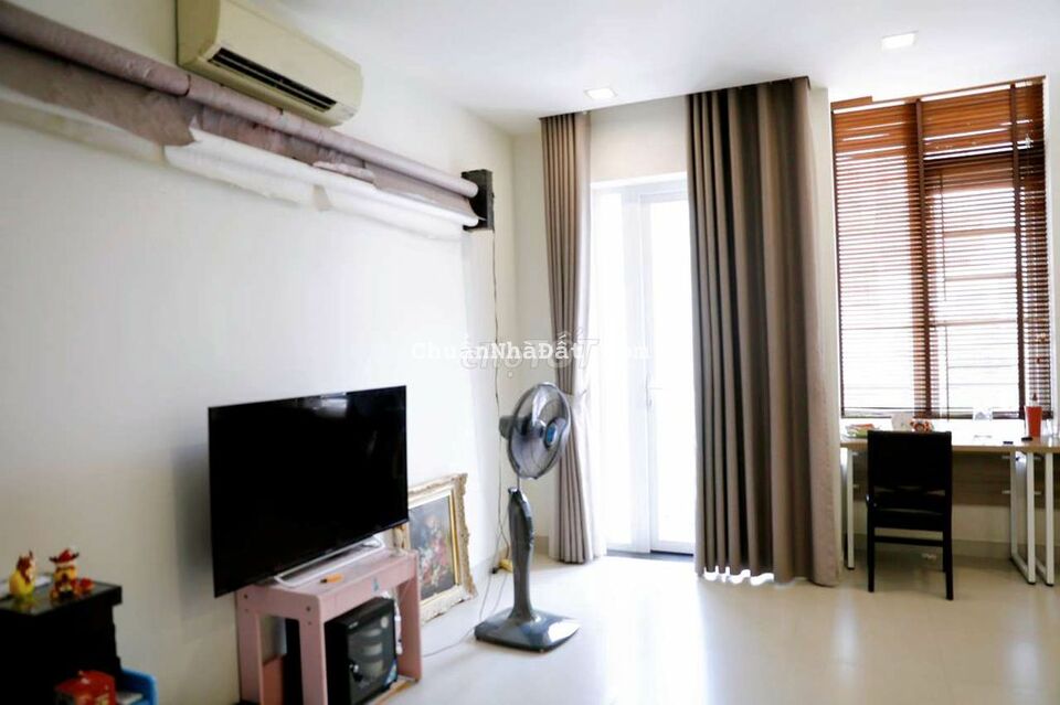 Nhà Nguyên Căn Hẻm 793 Trần Xuân Soạn, 4PN, có nội thất