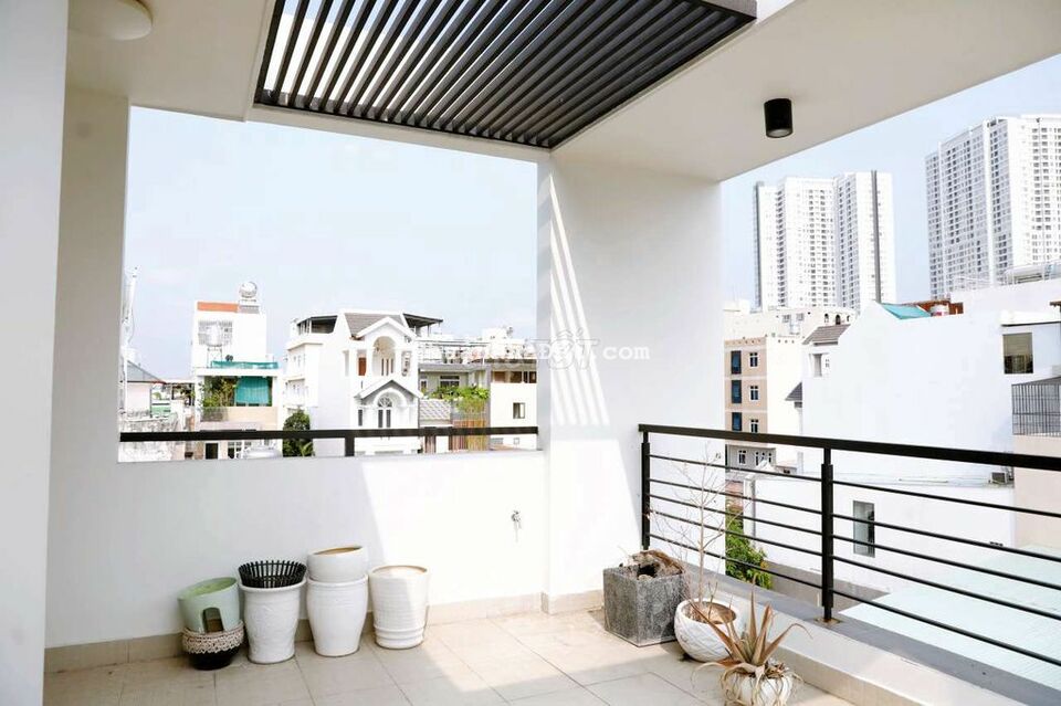 Nhà Nguyên Căn Hẻm 793 Trần Xuân Soạn, 4PN, có nội thất