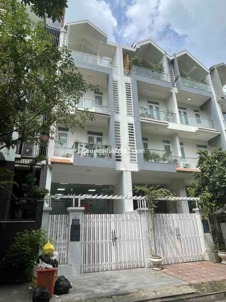 Nhà mặt tiền đường số Him Lam, 5mx 20km, hầm 3 lầu, thang máy Nhà mặt tiền đường số Him Lam, 5mx 20km, hầm 3 lầu, thang máy