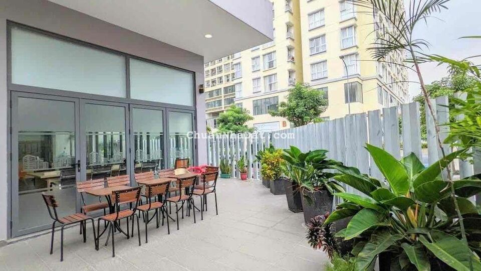 Góc 2 Mặt Tiền Nguyễn Thị Thập