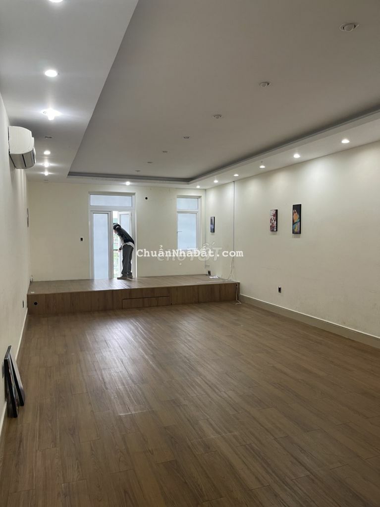 CHO THUÊ NHÀ MẶT TIỀN HOÀNG TRỌNG MẬU NHÀ TRỆT 4LẦU THANG MÁY 55TR TL CHO THUÊ NHÀ MẶT TIỀN HOÀNG TRỌNG MẬU NHÀ TRỆT 4LẦU THANG MÁY 55TR TL