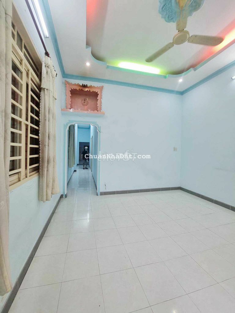 Cho thuê nhà 4.2x25m hẻm Chuyên Dùng Chính, Phú Mỹ.