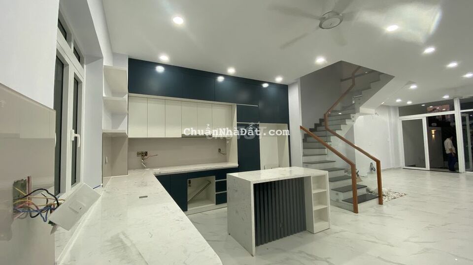 NHÀ LIỀN KỀ 5,5X20M 5PN - 5WC THUẬN TIỆN LÀM VĂN PHÒNG -  KINH DOANH