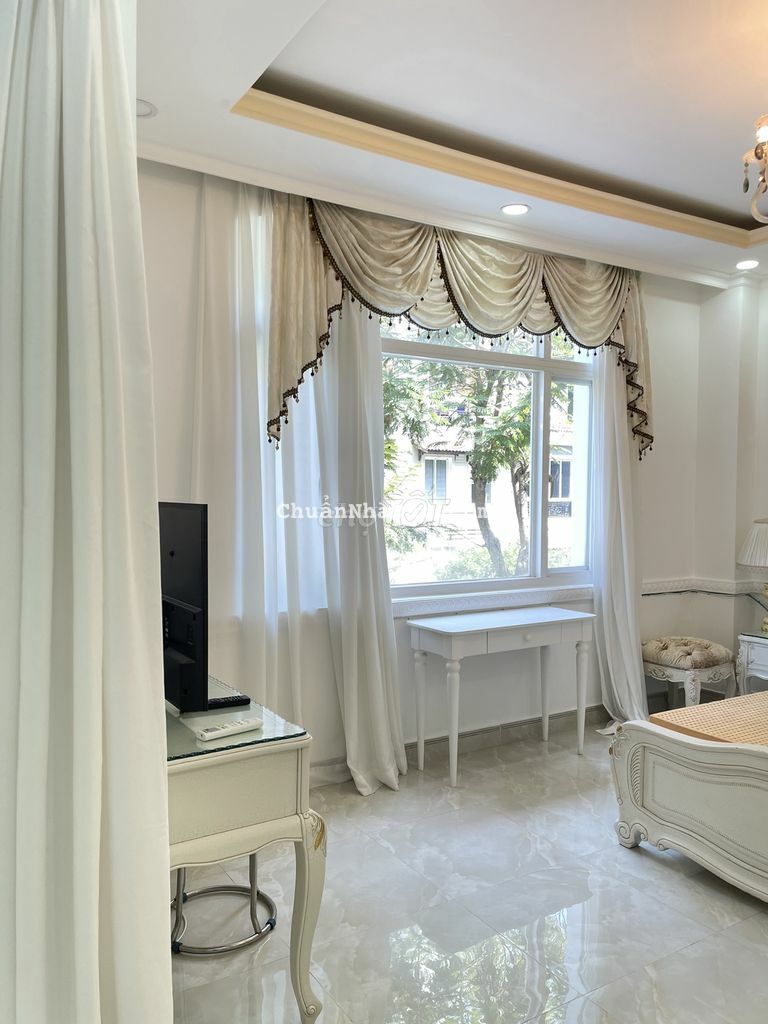 Biệt thự Phú Mỹ Hưng, Mỹ Thái  7x18m giá chỉ 38 triệu/tháng