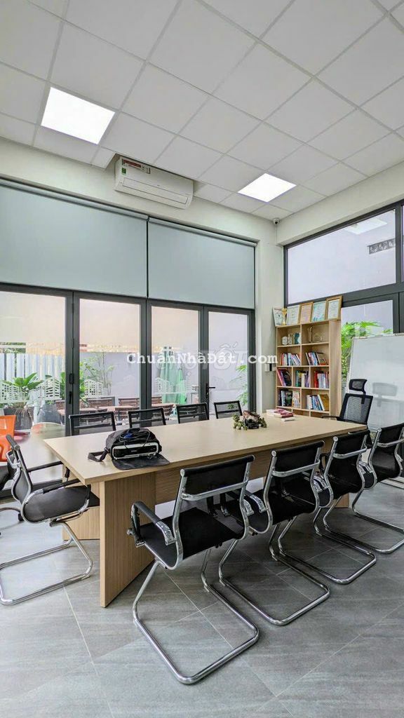 CHO THUÊ GÓC 2 MẶT TIỀN GẦN BIG C NGUYỄN THỊ THẬP GIÁ 39 TRIỆU