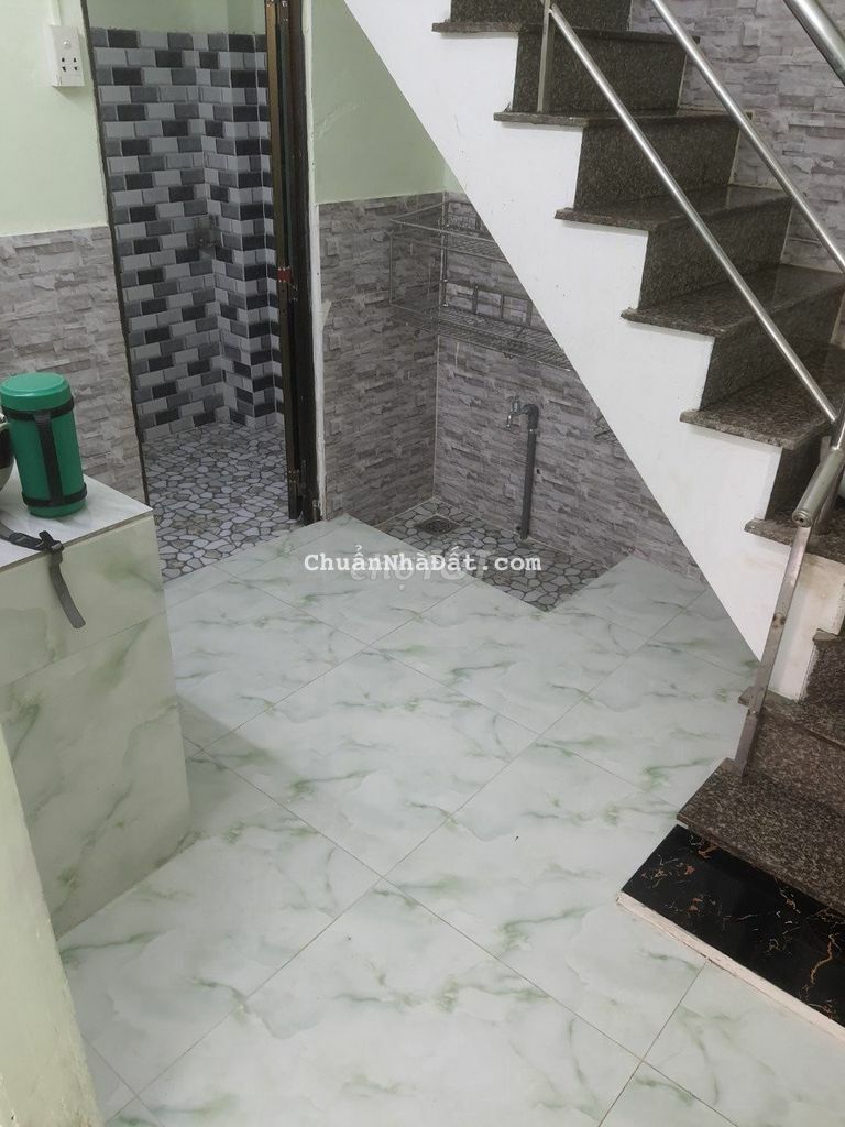 Cho thuê nhà nguyên căn hẻm 1247 htp phường Phú Thuận, q7.