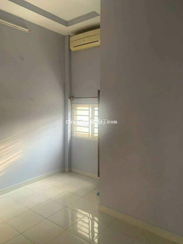 Nhà hẻm xe hơi đường số 10, 4x12, 1 lầu, 2PN, 10tr