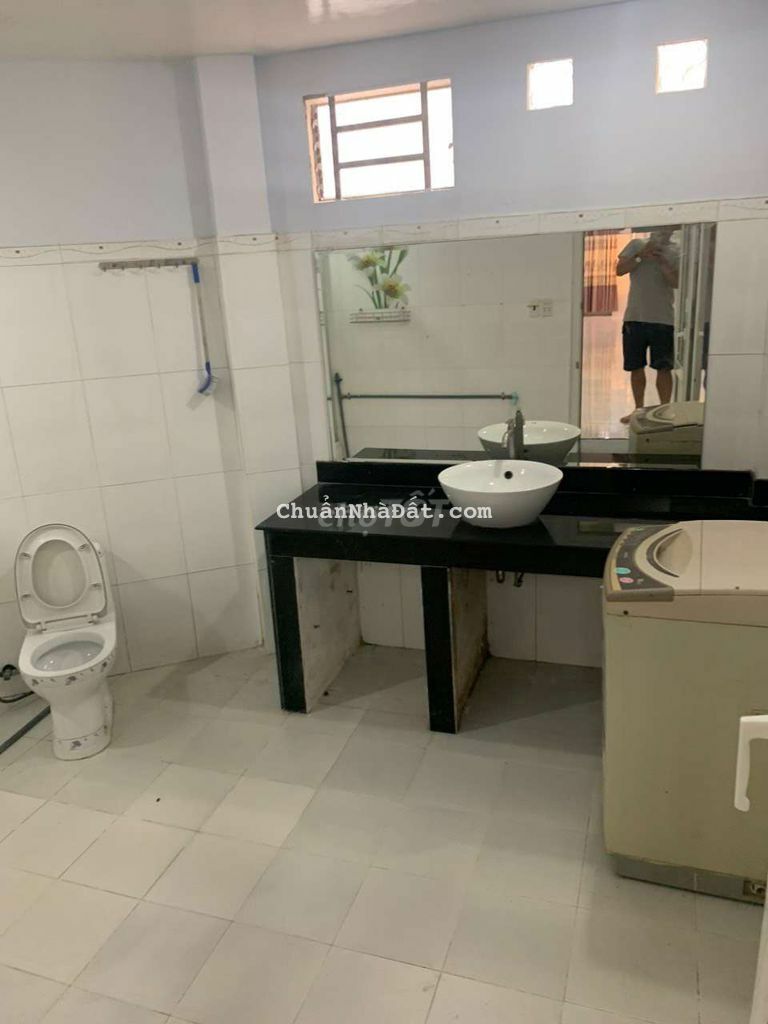 Nhà trệt lầu 2pn 2wc hẻm đường Tân Mỹ