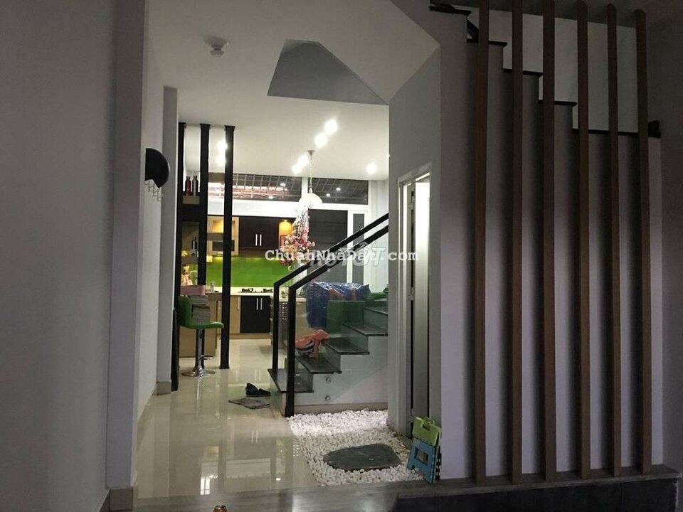 Nhà 1 Trệt 2 Lầu sân thượng 4x15 mặt tiền khu Kiều Đàm Nguyễn Hữu Thọ Nhà 1 Trệt 2 Lầu sân thượng 4x15 mặt tiền khu Kiều Đàm Nguyễn Hữu Thọ