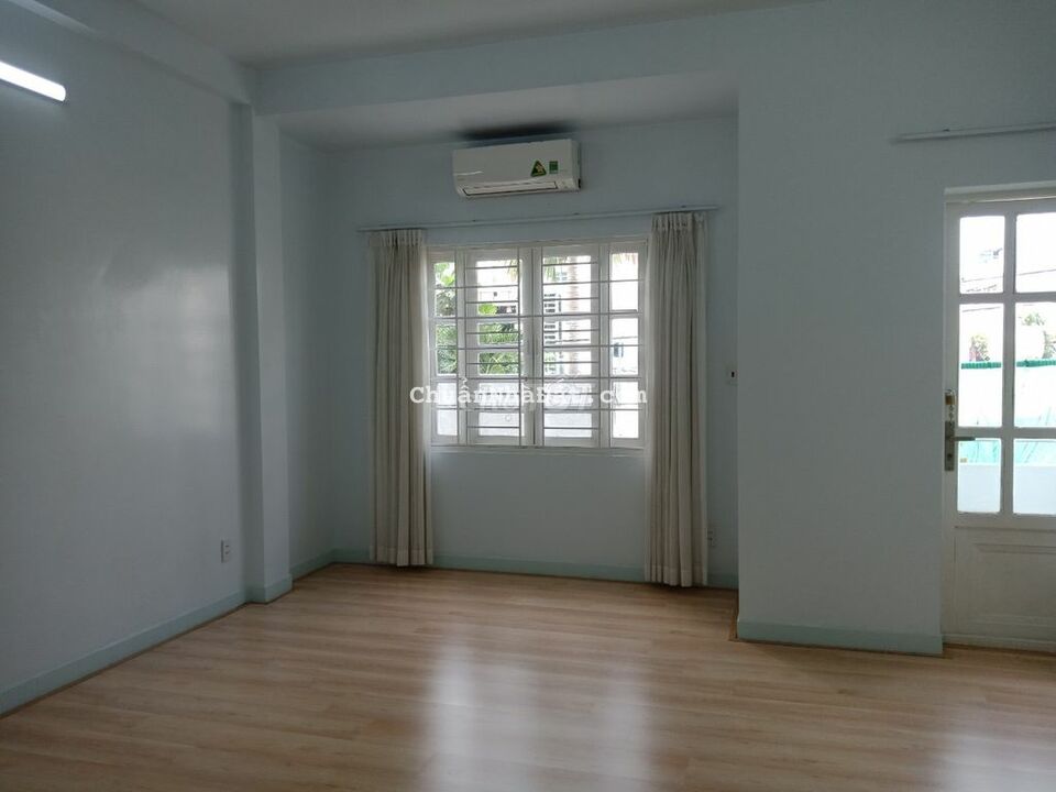 Nhà 2 lầu 4pn mặt tiền hẻm thông 8m tiện kinh doanh