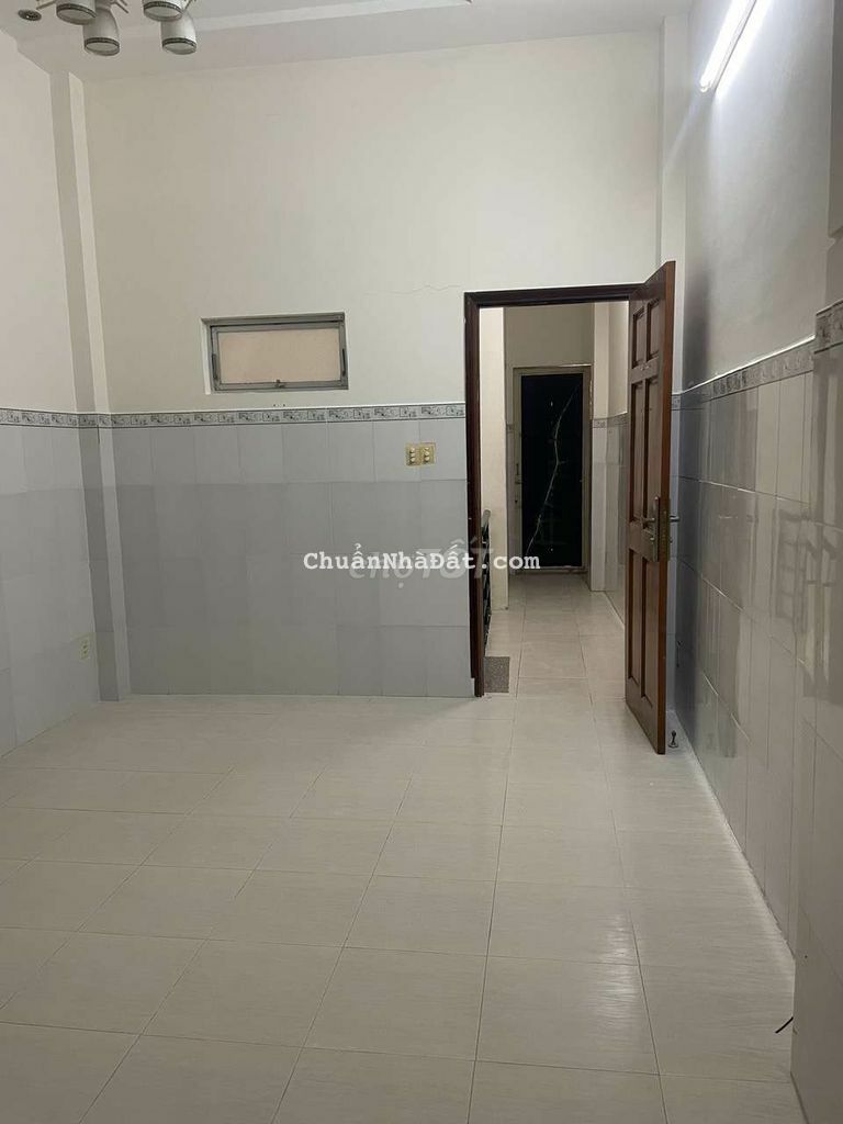 Nhà trệt lầu 3pn mặt tiền đường số Tân Kiểng