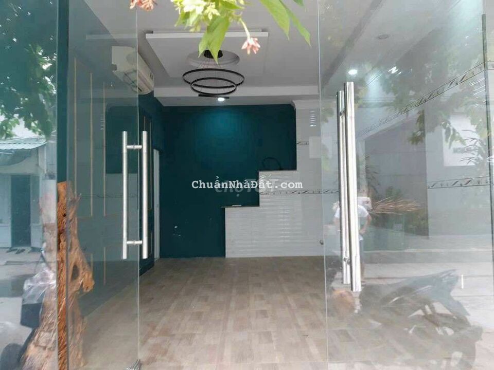 Nhà mới mt đg rộng 8m gò ô môi. Dt:5x12m.2 lầu.4pn