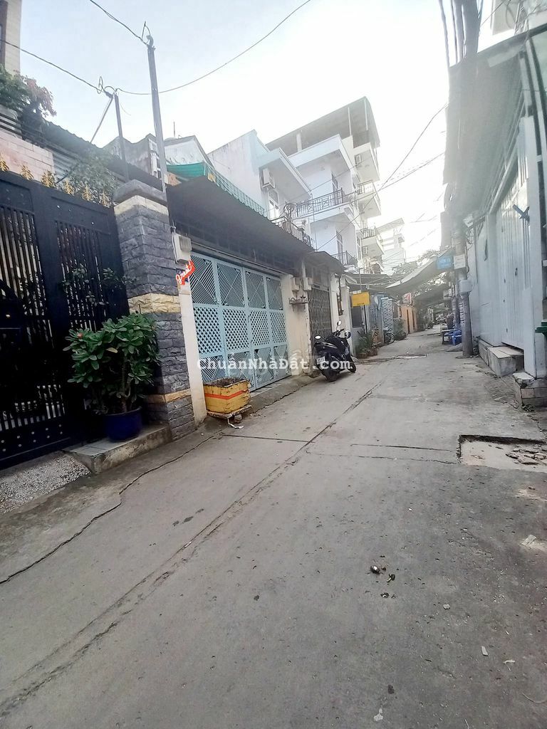 CHO THUÊ NHÀ NGUYÊN CĂN HXH NGUYỄN THỊ THẬP CHỈ 10TR/TH - QUẬN 7