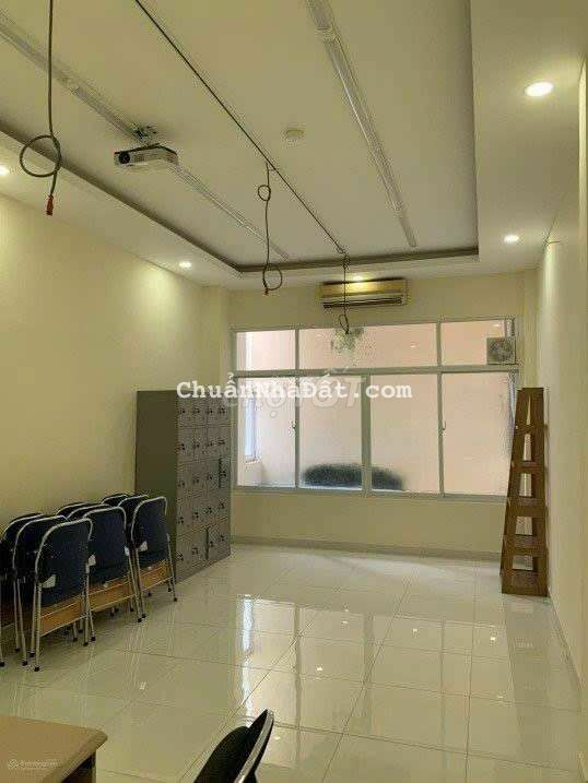 Nhà mới mt rộng kdc nam long.dt:4x20m_2lầu_4pn