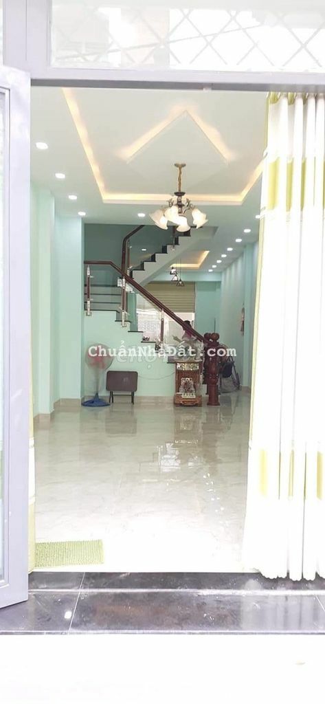 Cho thuê nhà 4x20m mặt tiền đường số Phú Thuận, Q.7