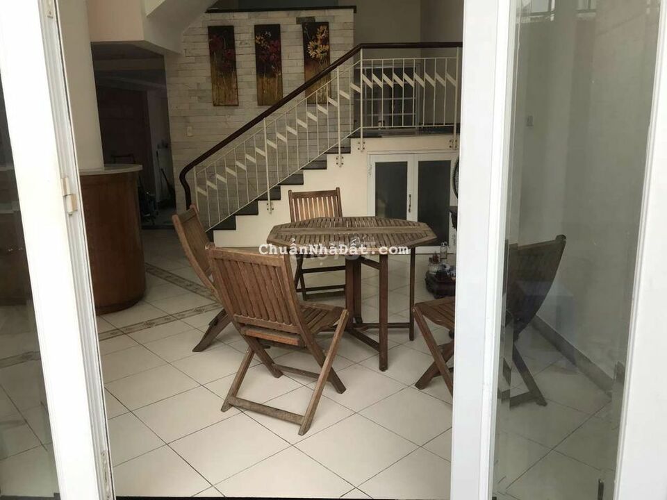 Nhà 1 Trệt 2 Lầu sân thượng 4 Phòng 5,5x15 hẻm 142 Nguyễn Thị Thập