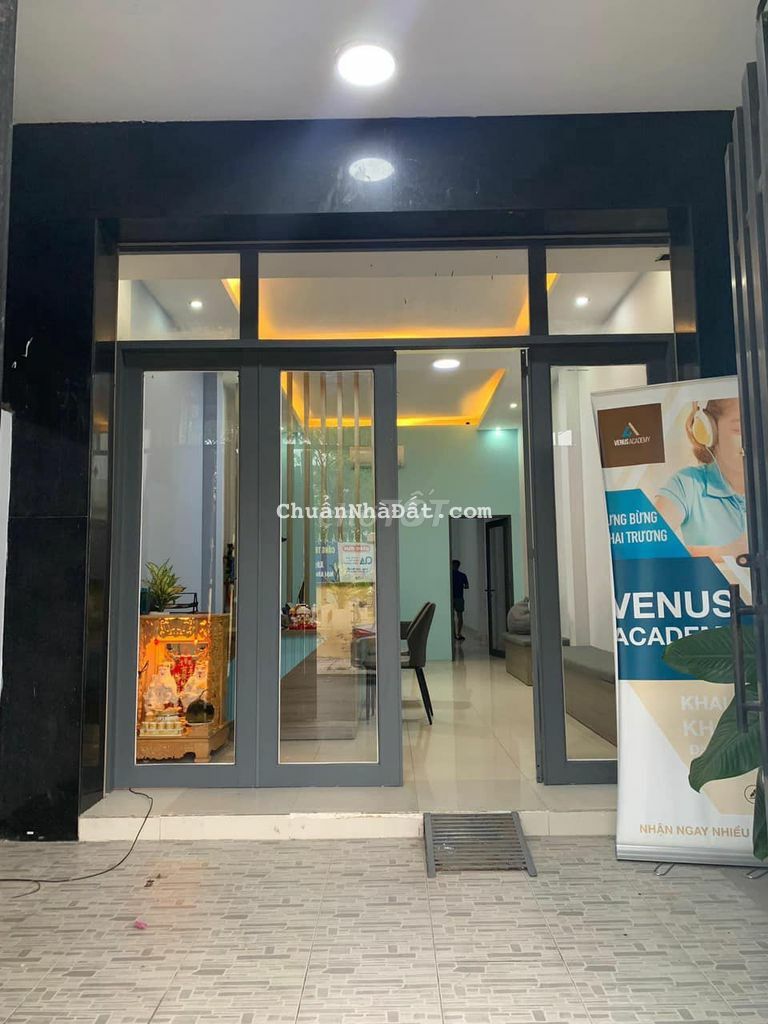 Cho thuê nhà 4x22m 3 lầu 5Pn 5wc mt đg số Kdc Tân Quy Đông Quận 7