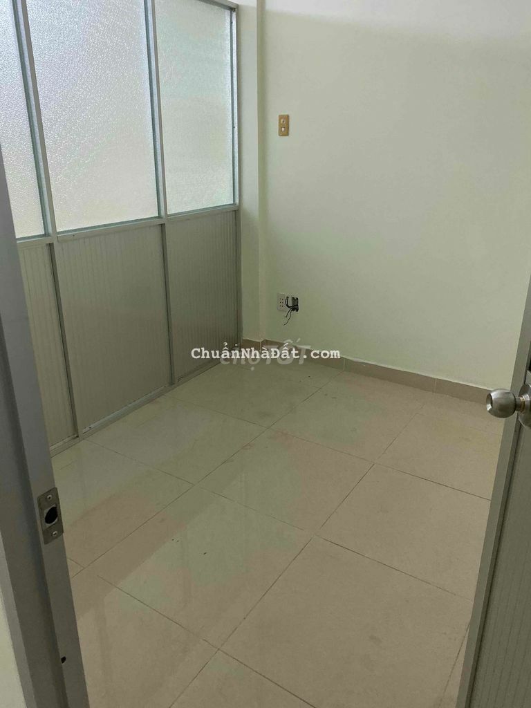 CHO THUÊ NHÀ NGUYÊN CĂN MẶT TIỀN ĐƯỜNG ƯU LONG.