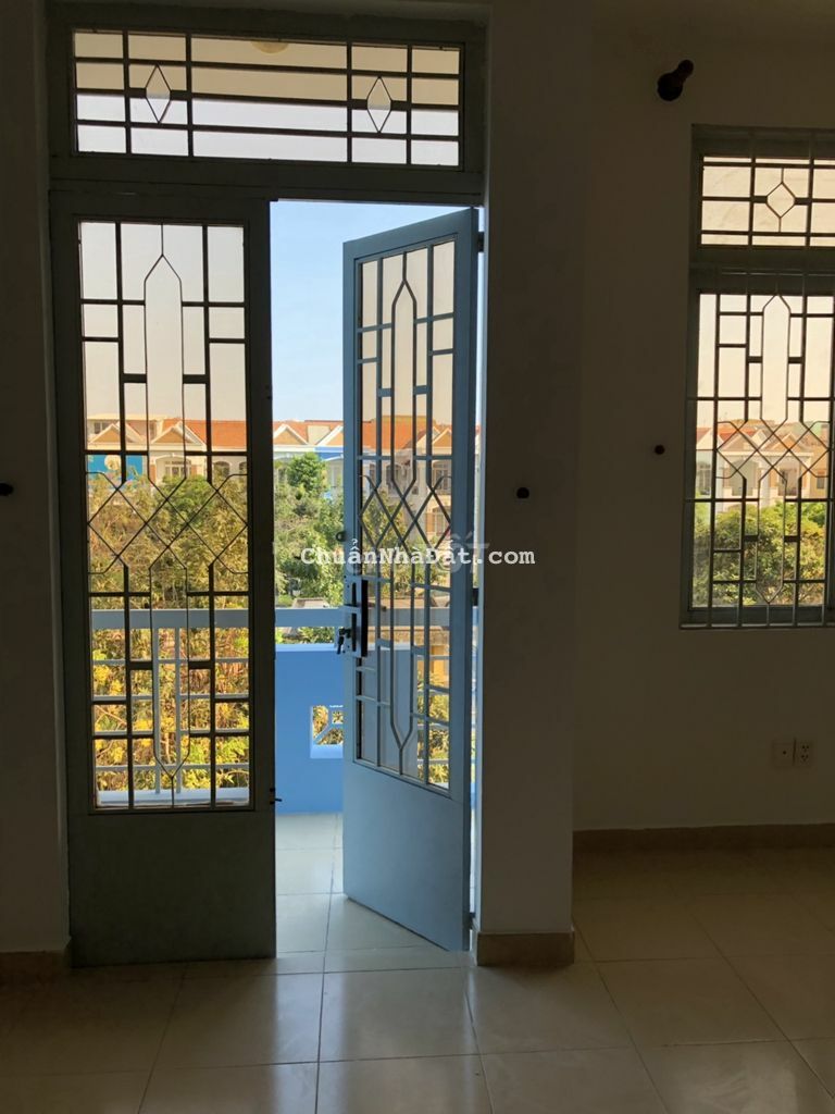 Cho thuê nhà NB Tạ Quang Bửu, Q.8 (Gần Phạm Hùng).