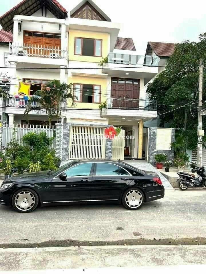 Cho thuê biệt thự 8x14 , nhà mới hoàn thiện xong , 3Pn 3Wc , P7 Q8