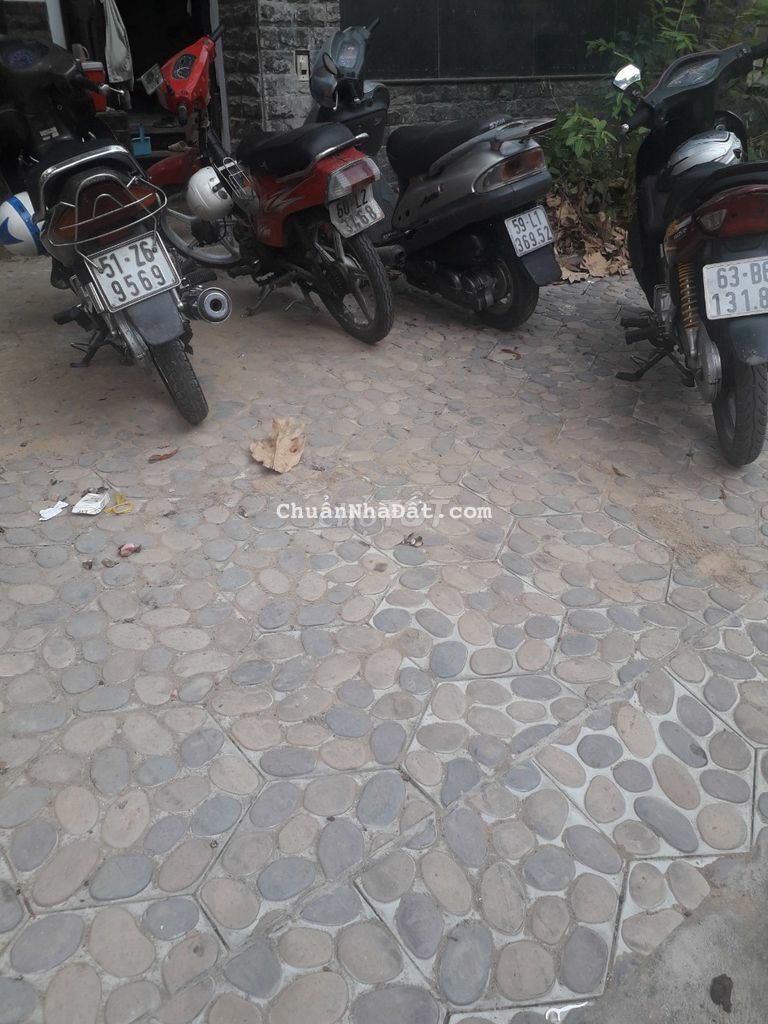 Cho thuê biệt thự BÌNH ĐĂNG (Đối diện bến xe Q.8).