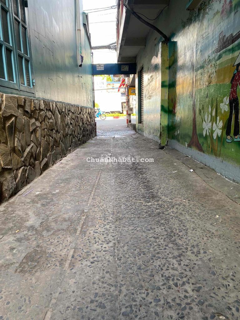 Cho thuê nhà nguyên căn 6 triệu. Hẻm tùng thiện vương. f13