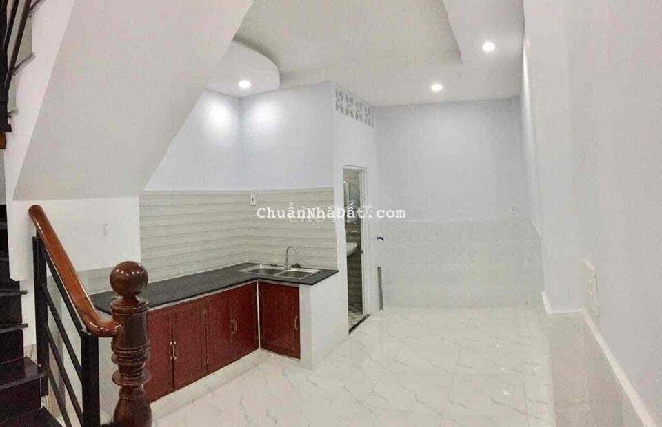 Cho thuê nhà mới đẹp y hình Hẻm thông 4m ,2pn,2wc, giá 9tr