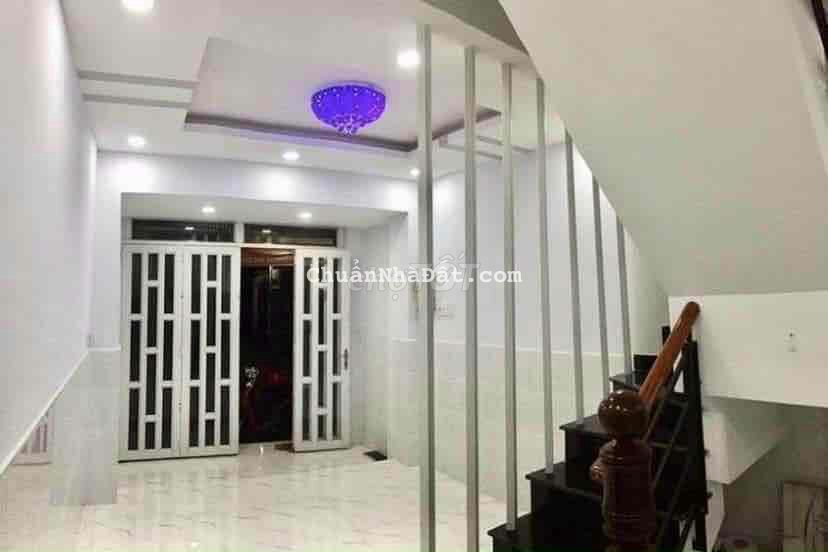 Cho thuê nhà nguyên căn 9 triệu. HẺM ÂU DƯƠNG LÂN. F3.