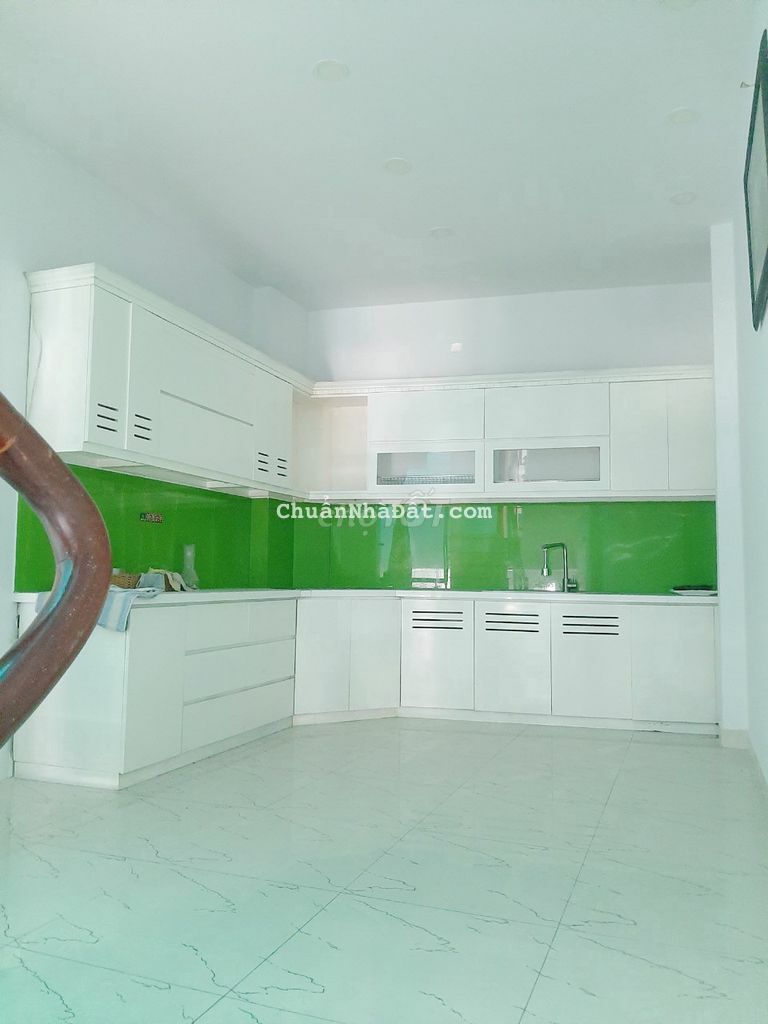 ✅Cho thuê NNC đường Dã Tượng P10.Q8. Giá 16 triệu