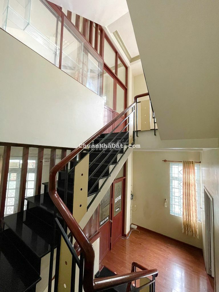 ✅Nhà mới 4 tầng Mặt tiền NB Tạ Quang Bửu P5Q8 giá 18 triệu/tháng