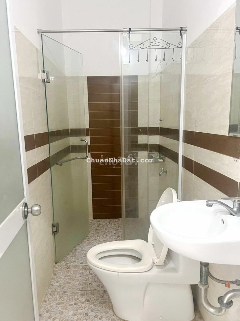 ✅Cho thuê NNC 4 tầng hẻm ô tô đường Bùi Minh Trực P6Q8. Giá 10 triệu