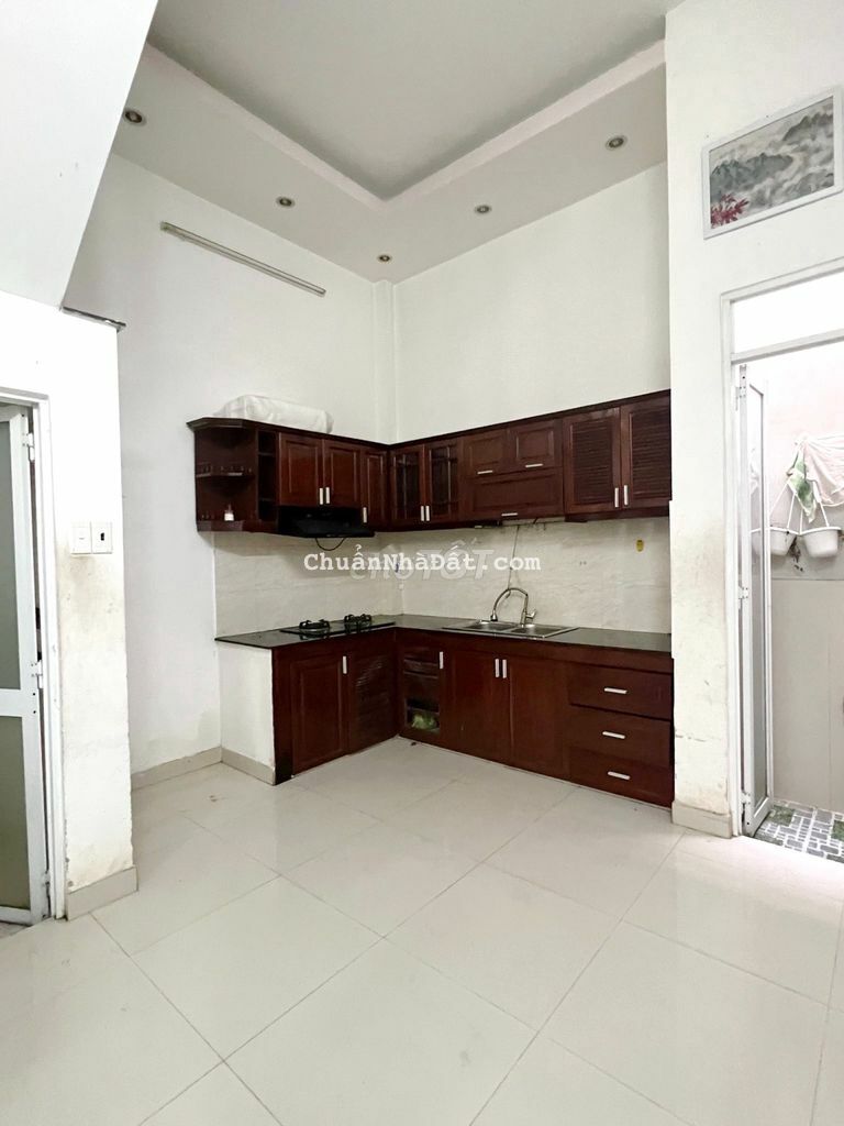 ✅Cho thuê NNC 4 tầng hẻm ô tô đường Bùi Minh Trực P6Q8. Giá 10 triệu