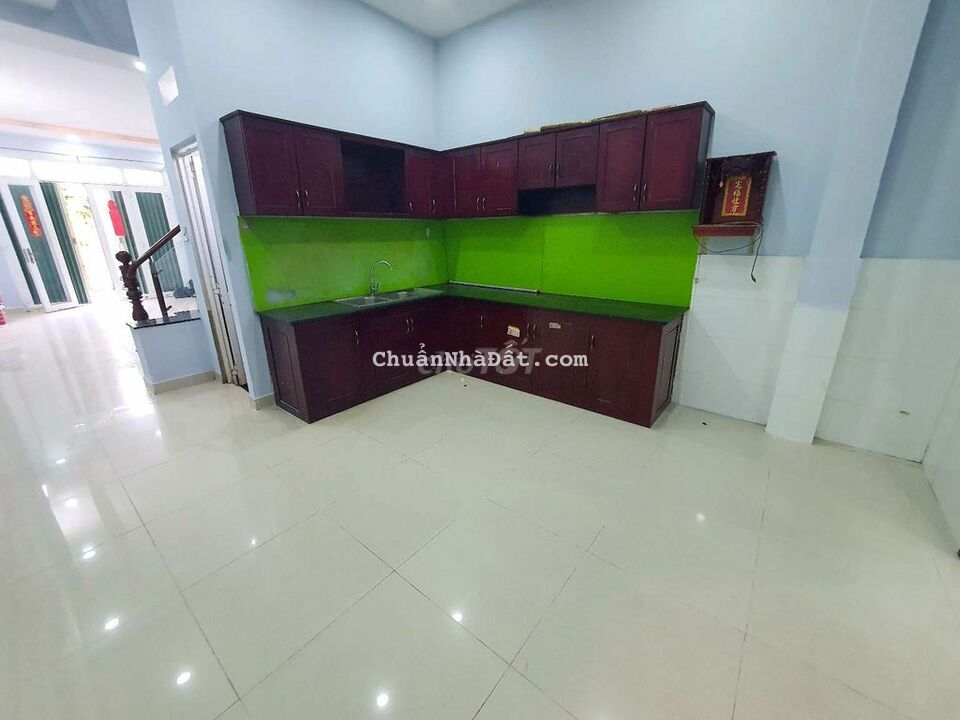 ✅ Ngay Chợ, mới 99%, 4x20, 1Lầu 3PN 2WC