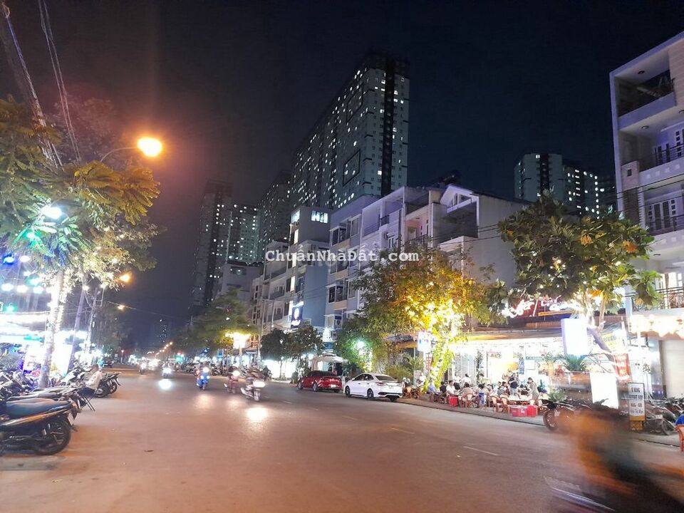 Cho thuê nhà nguyên căn mặt tiền Tạ Quang Bửu , ngay chung cư Topaz