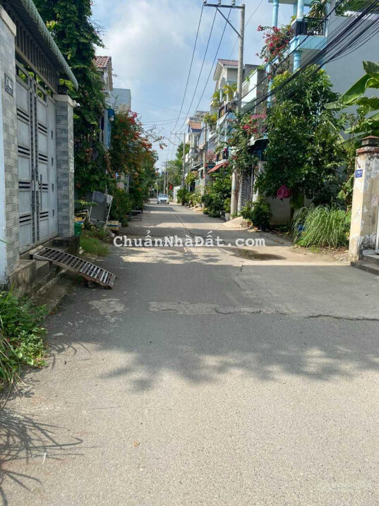 Cho thuê nhà nguyên căn 3 phòng ngủ 3WC sân thượng 1 trệt 2 lầu trục chính kdc Trường Lưu, giá 8tr