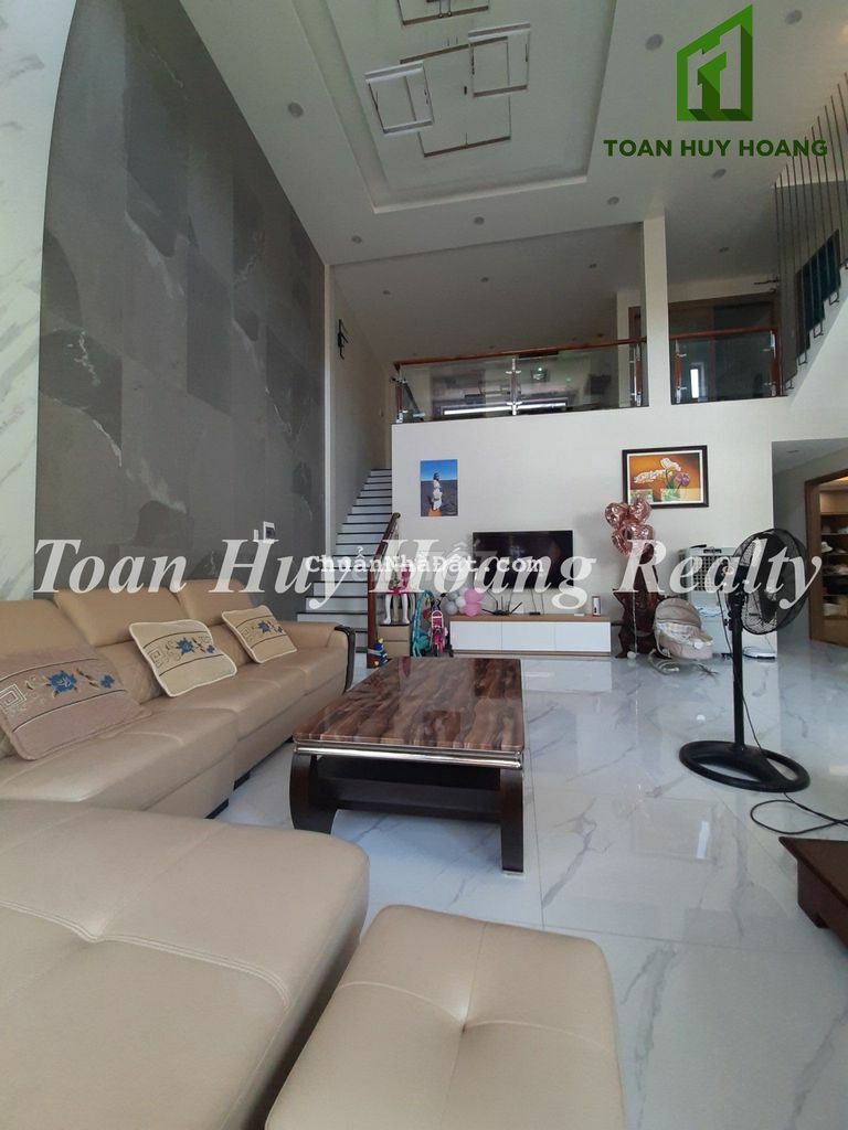 🏠 Cho Thuê Nhà 3 Phòng Ngủ gần Siêu Thị Vincom - V0253