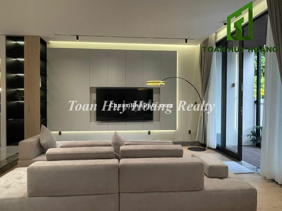 🏤 Cho Thuê Biệt Thự Sân Vườn 4 Phòng Ngủ ở Phúc Lộc Viên - V0063