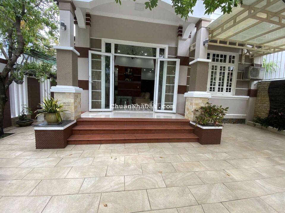 Vila yên tĩnh an ninh sân vườn gần phạm văn đồng