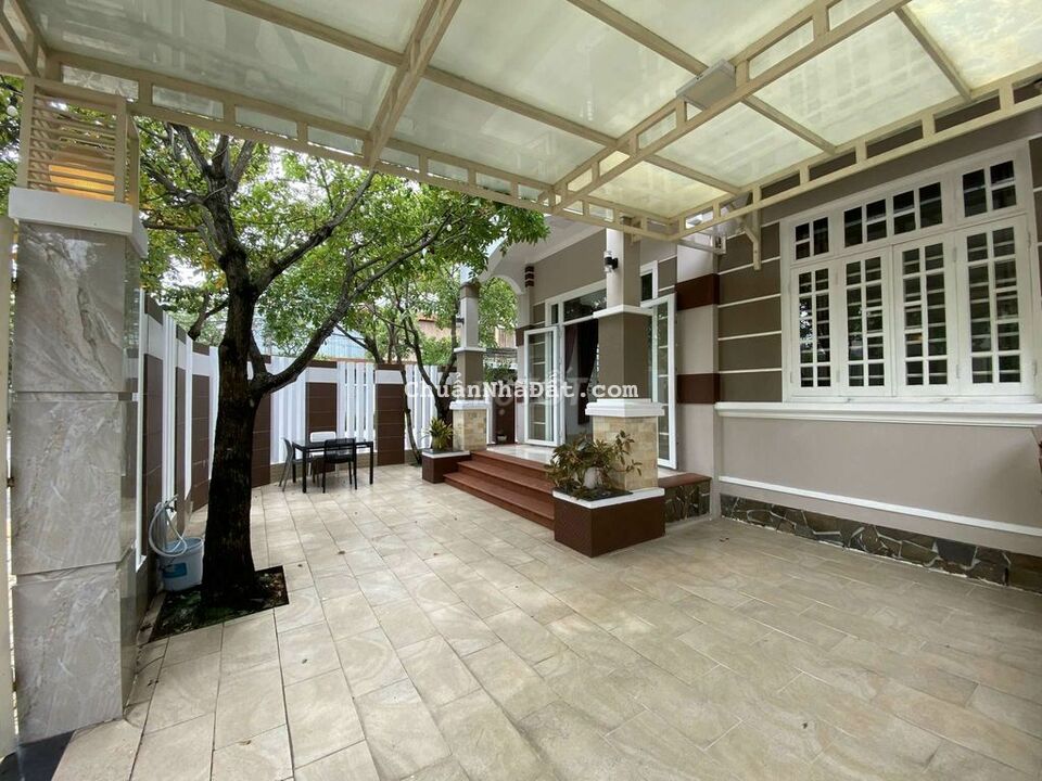 Vila yên tĩnh an ninh sân vườn gần phạm văn đồng