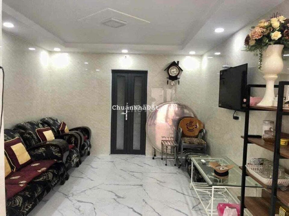 🌹NHÀ 2 Tầng MT Khu Võ Văn Kiệt,3PN Sát Biển Giá 9TR🌹