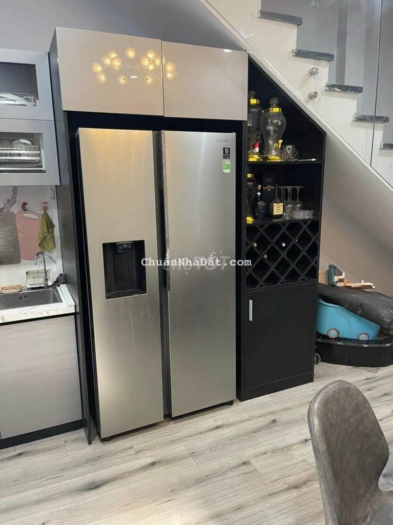 NHÀ 3 TẦNG 3PN 4WC FULL NỘI THẤT