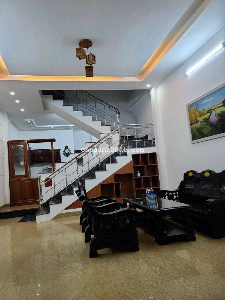 Nhà mt phan bôi 2 tầng.3 phòng Nhà mt phan bôi 2 tầng.3 phòng