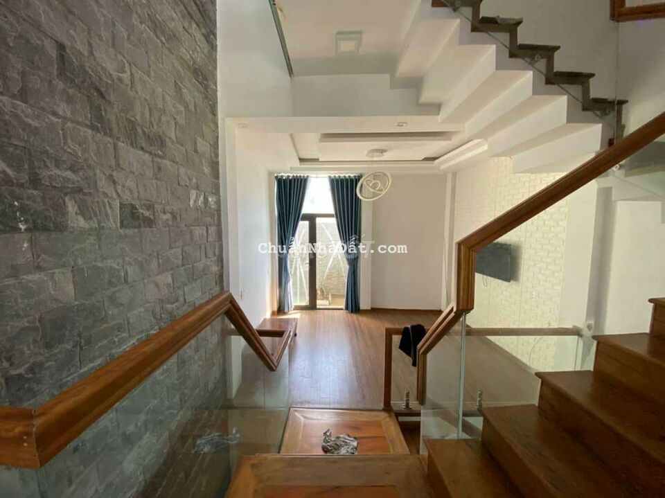 Nhà thiết kế 3 tầng ngay võ văn kiệt.Khu gần biễn mỹ khê gần cầu rồng