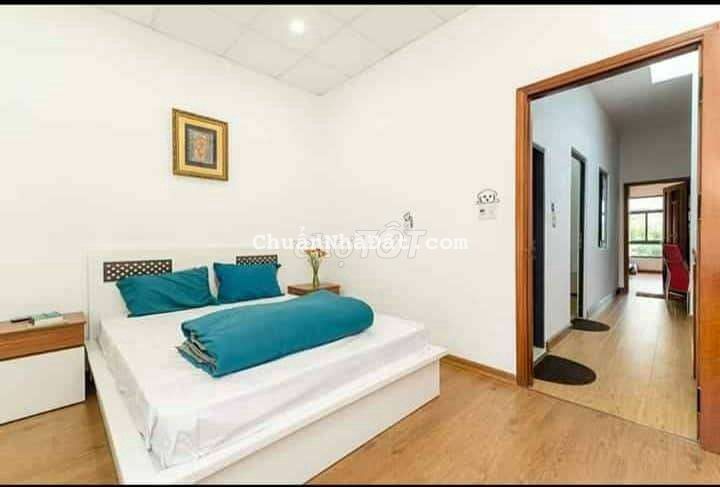 NHÀ ĐẸP SÂN ÔTÔ KHU GẦN CÔNG VIÊN HỒ NGHINH