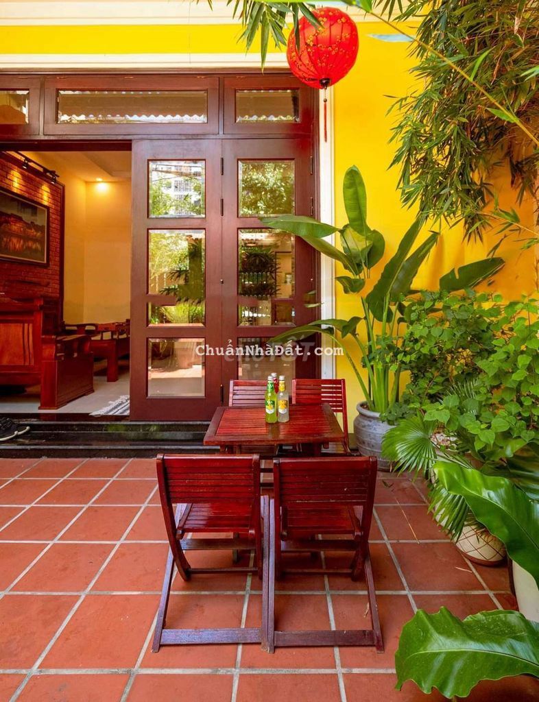 Nhà sân vườn 3 pn khu biển gần pvd