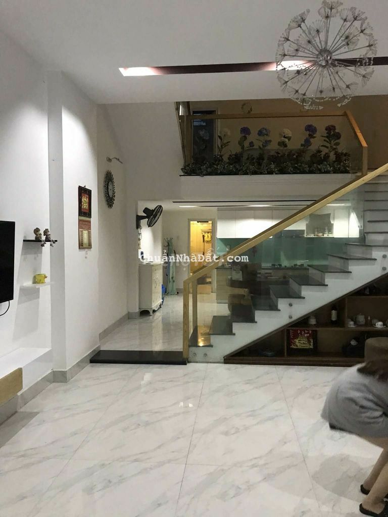 CHO THUÊ NHÀ 3 TẦNG 3PN ĐẸP RẺ